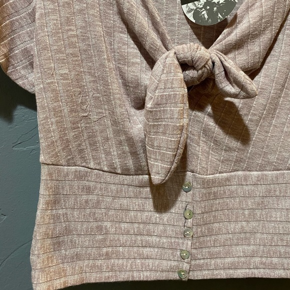 Top - Picture 3 of 4